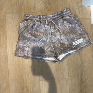 Comft camo shorts